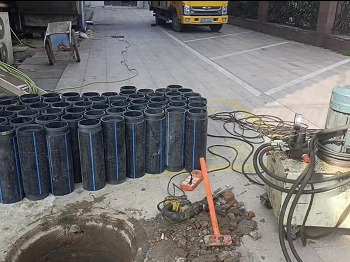 襄垣PE置换管厂家 DN315置换管 非开挖管短管置换